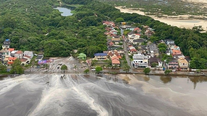Lagoa da Conceição após rompimento de barragem da Casan